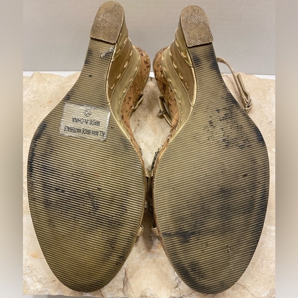 Classified Gold Slingback Strappy Platform High Heel Cork Wedge Sandal Sz 10 - Picture 11 of 12